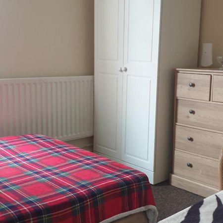 Big Guest House Burton-upon-Trent ภายนอก รูปภาพ